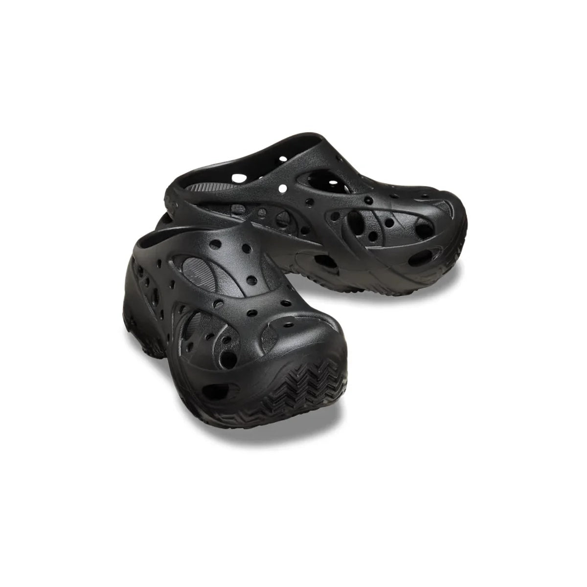 crocs-gallery-color:black; color:Black; alt:ALT110; file:211141_001-ALT110