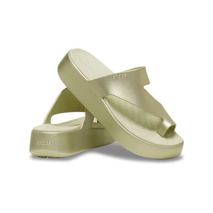 crocs-gallery-color:champagne metallic; color:Champagne Metallic; alt:ALT110; file:211576_9JU-ALT110