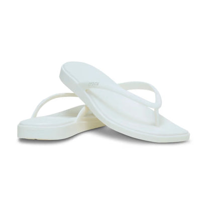 crocs-gallery-color:chalk; color:Chalk; alt:ALT110; file:211435_0WV-ALT110
