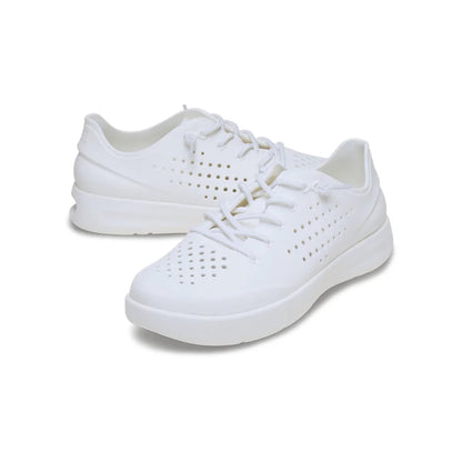 crocs-gallery-color:white/moonlight; color:White/Moonlight; alt:ALT110; file:210832_1VL-ALT110